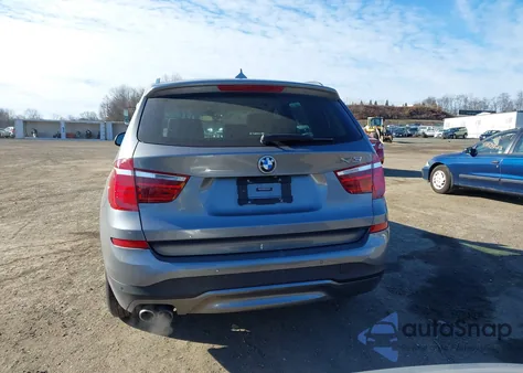 2016 BMW X3 xDrive28I z USA, uszkodzony, nr VIN 5UXWX9C57G0D64767